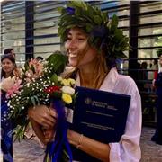 Giovane laureata in giurisprudenza con il massimo dei voti offre ripetizioni di diritto a giovani liceali e universitari